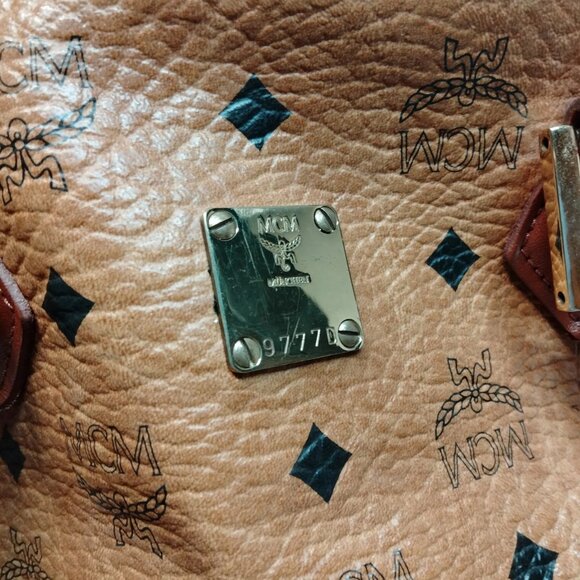 (L2) MCM Hand Bag Brown PVC - Picture 8 of 9